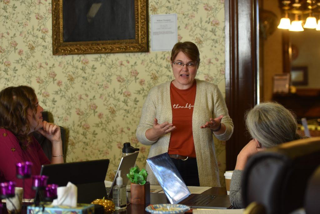 RII staff are available to help faculty at the retreat.