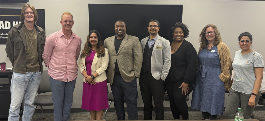 Participants in the grad student workshop on Monday of the Week of Writing. 